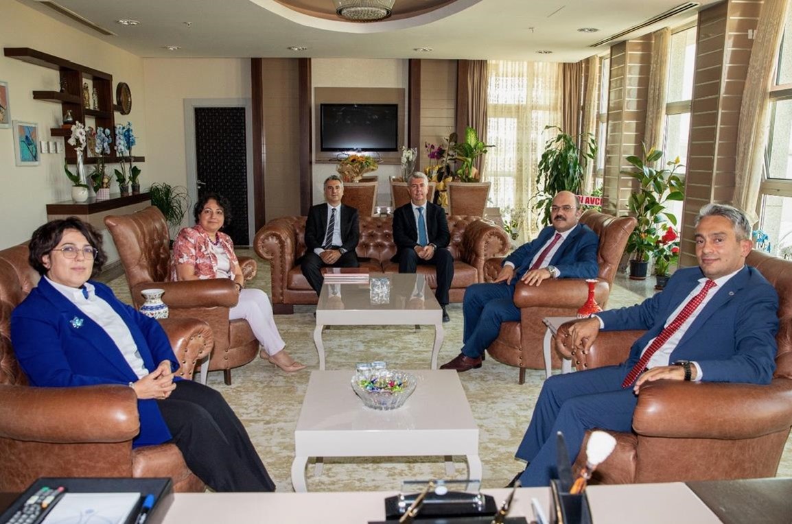 Rektör Prof. Dr. Emine Gümüşsoy’a Hayırlı Olsun Ziyareti