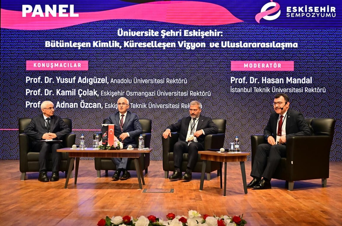 Rektör Prof. Dr. Kamil Çolak Eskişehir Sempozyumu’nda Konuştu