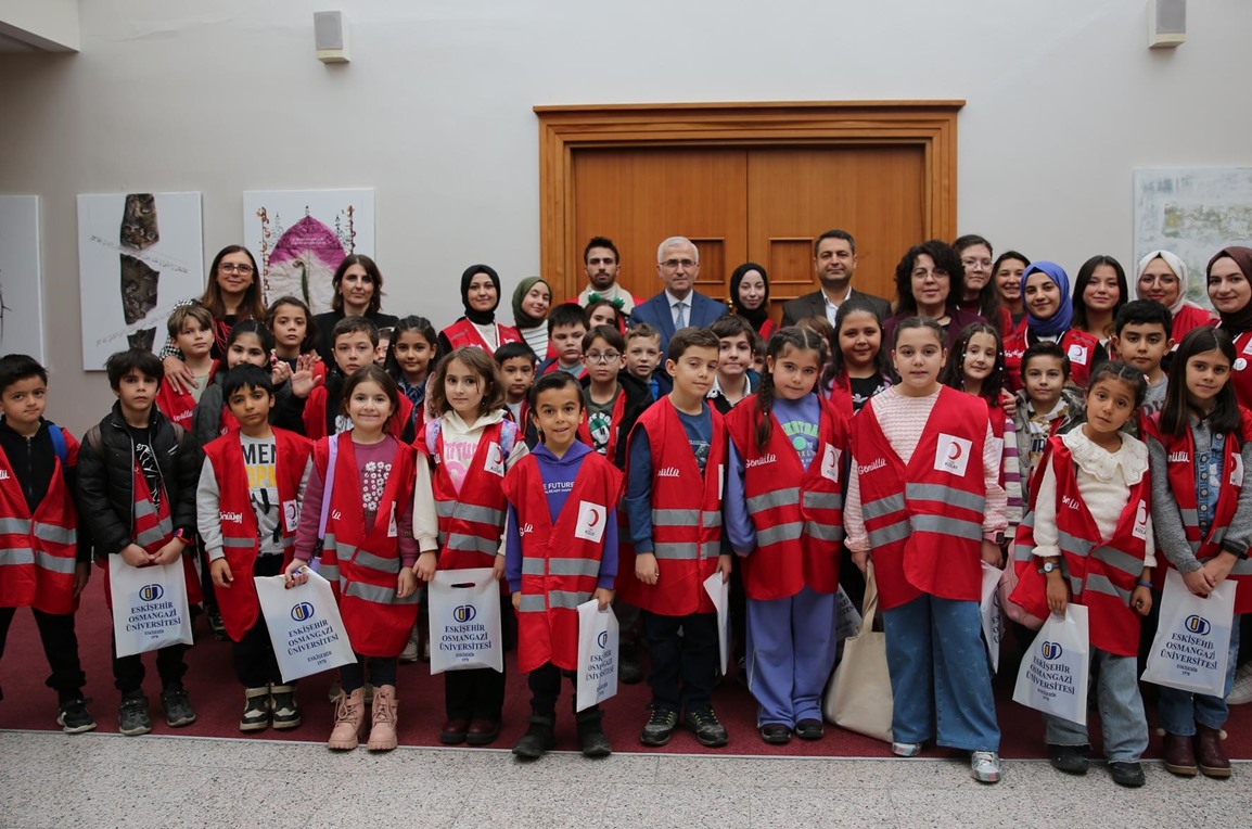 ESOGÜ Genç Kızılay Topluluğu'ndan 'Çocuk Üniversitesi' Projesi